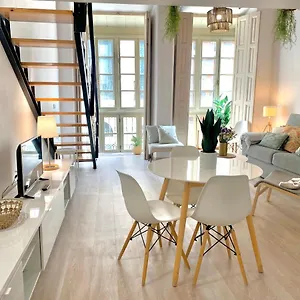 https://homely-mlaga-loft-especeras.hotelsinnerja.org